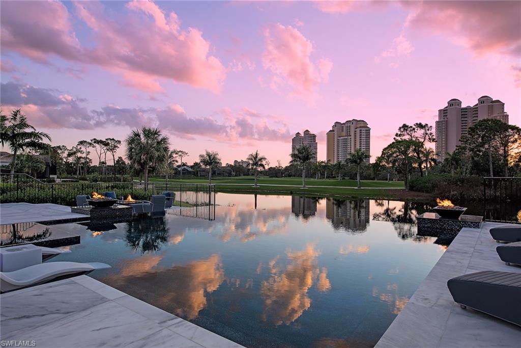 BAY WOODS - Residential