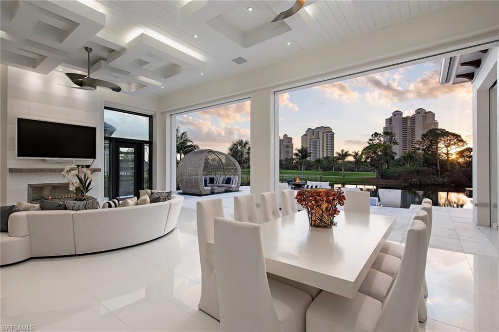 BAY WOODS - Residential