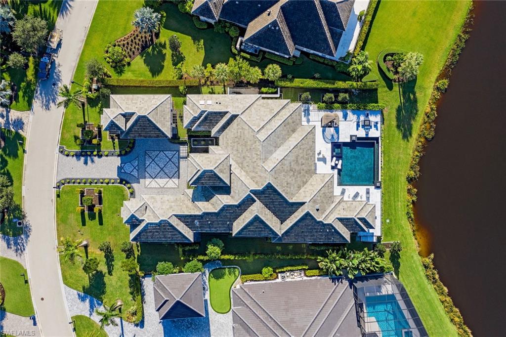 BAY WOODS - Residential