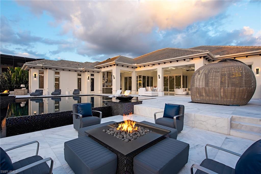 BAY WOODS - Residential