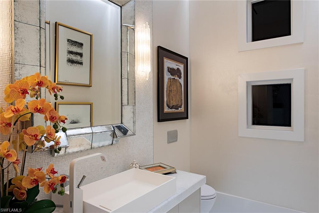 BAY WOODS - Residential