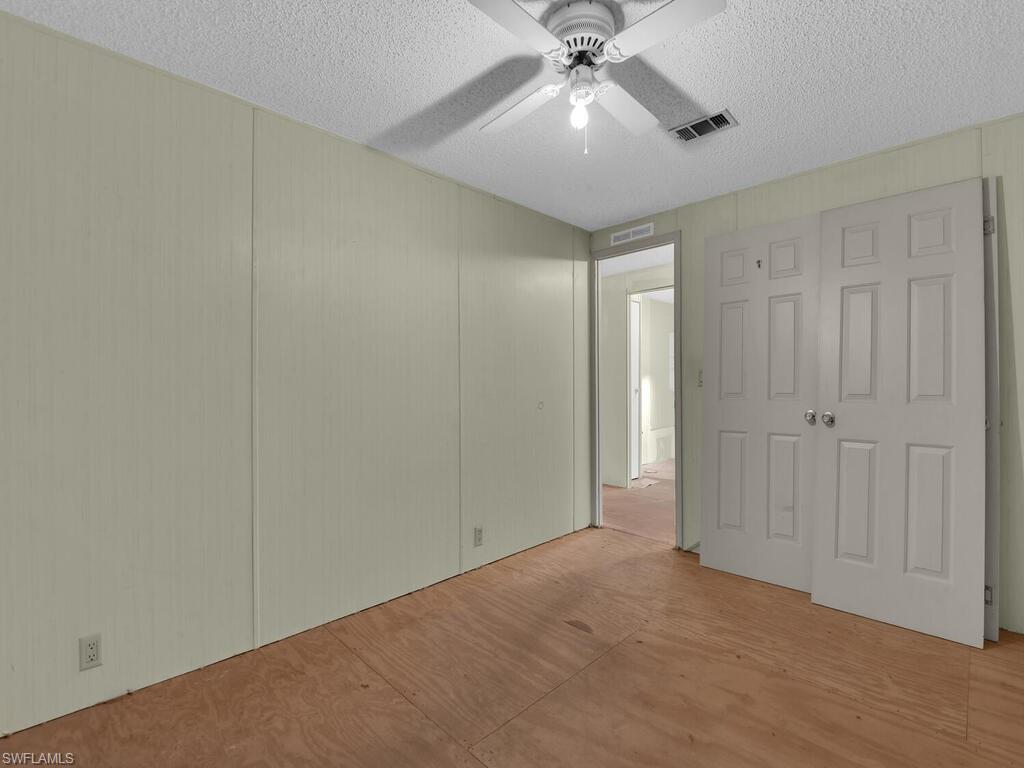 CRYSTAL LAKES - Residential