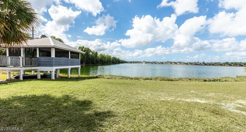 CRYSTAL LAKES - Residential