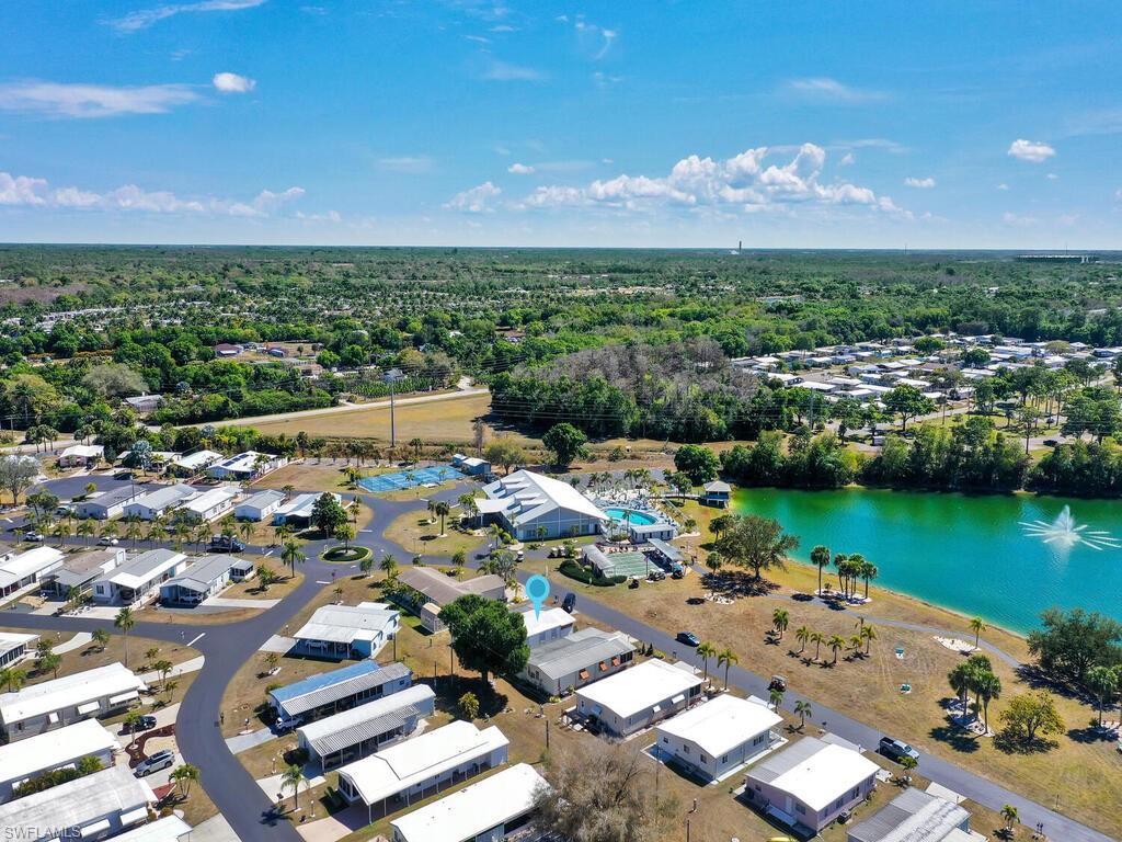 CRYSTAL LAKES - Residential