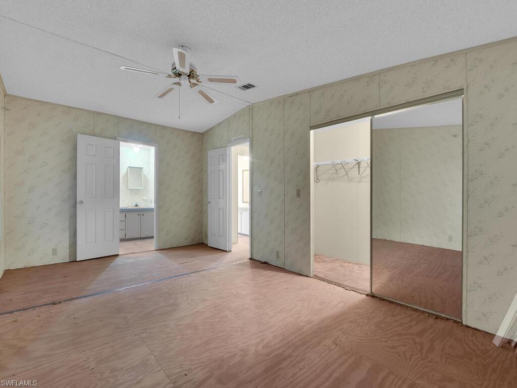 CRYSTAL LAKES - Residential