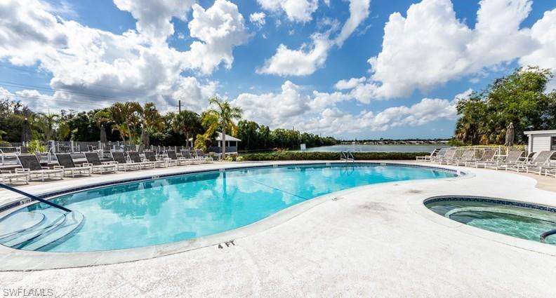 CRYSTAL LAKES - Residential