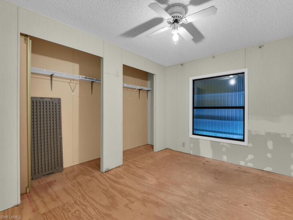 CRYSTAL LAKES - Residential