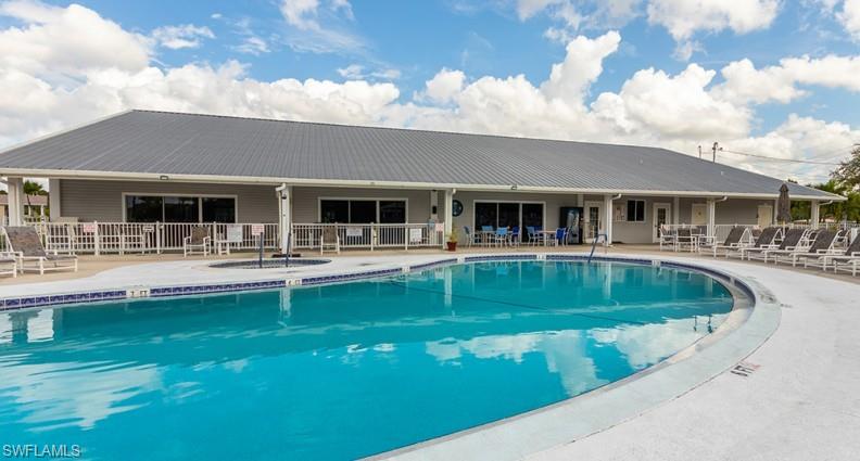 CRYSTAL LAKES - Residential