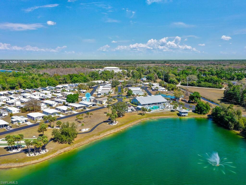 CRYSTAL LAKES - Residential