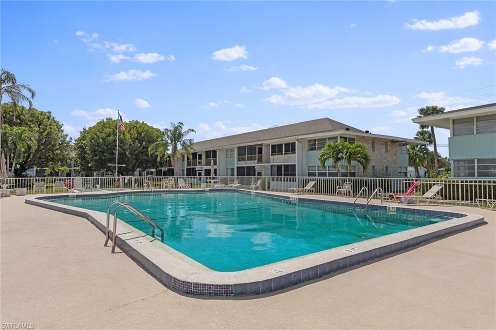 COUNTRY CLUB ESTATES CONDO - Residential