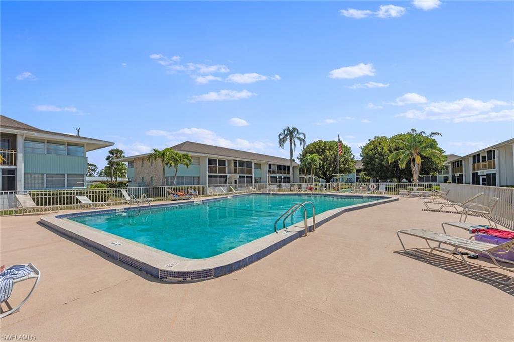 COUNTRY CLUB ESTATES CONDO - Residential