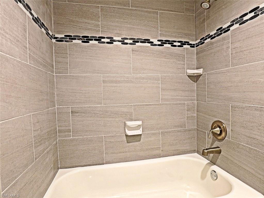 VILLAGE OF CEDARBEND - Residential