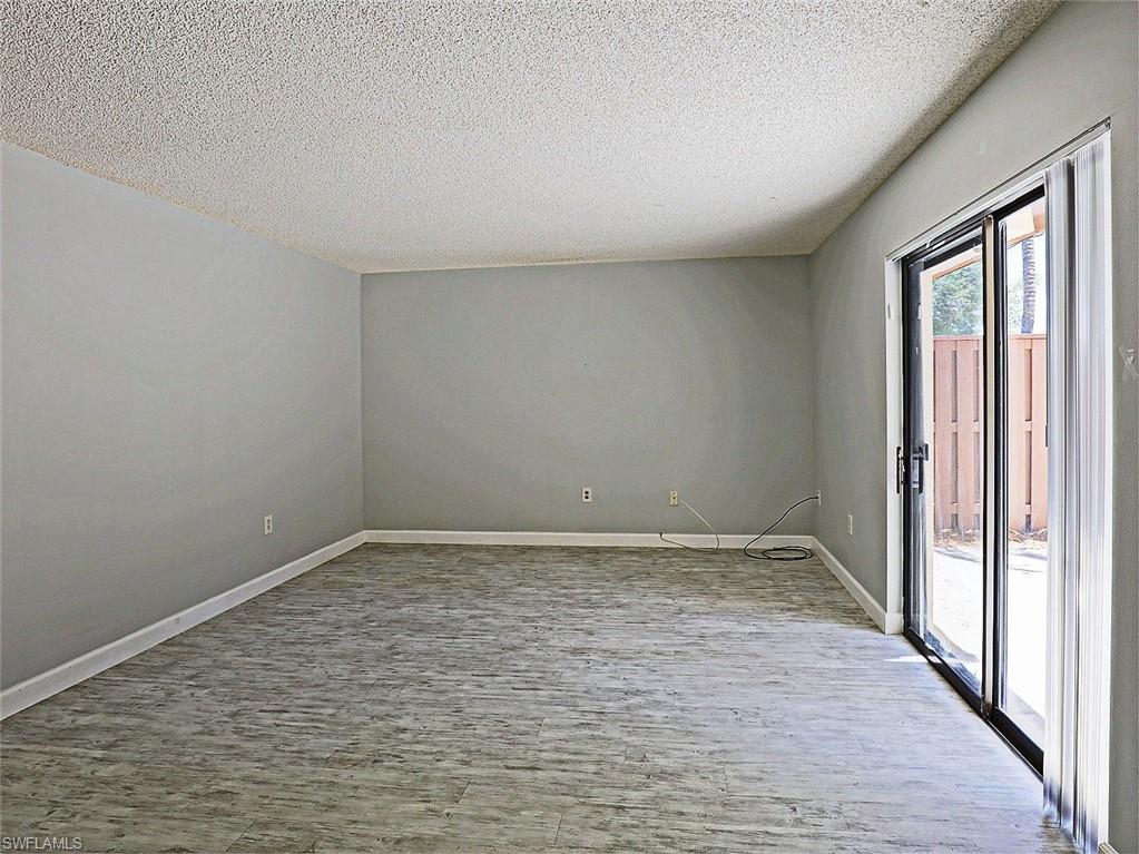 VILLAGE OF CEDARBEND - Residential