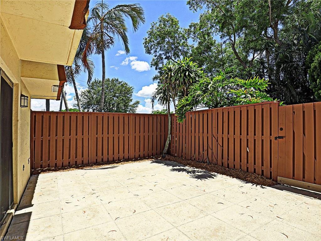 VILLAGE OF CEDARBEND - Residential