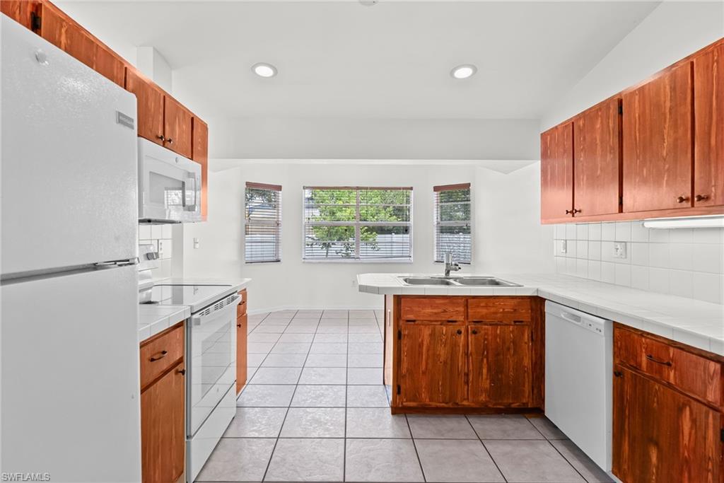 CAPE CORAL - Residential Lease