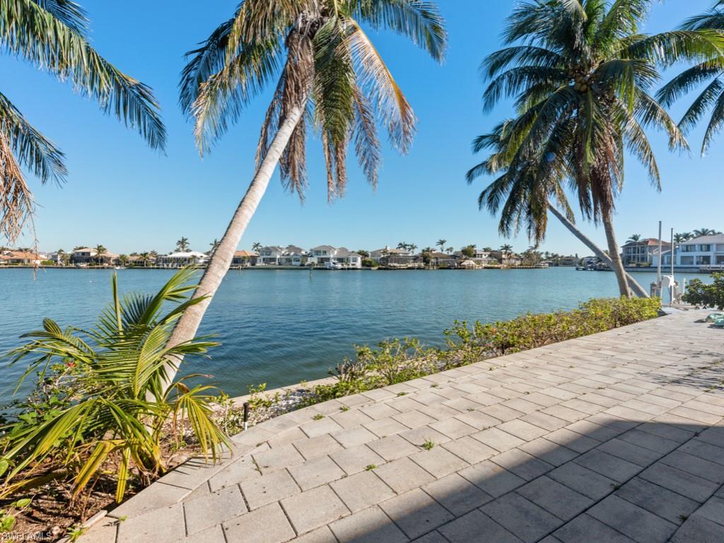 MARCO BEACH - Residential