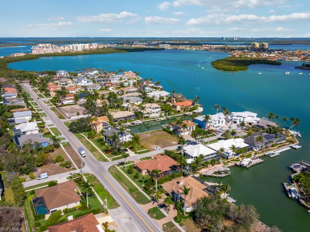 MARCO BEACH - Residential