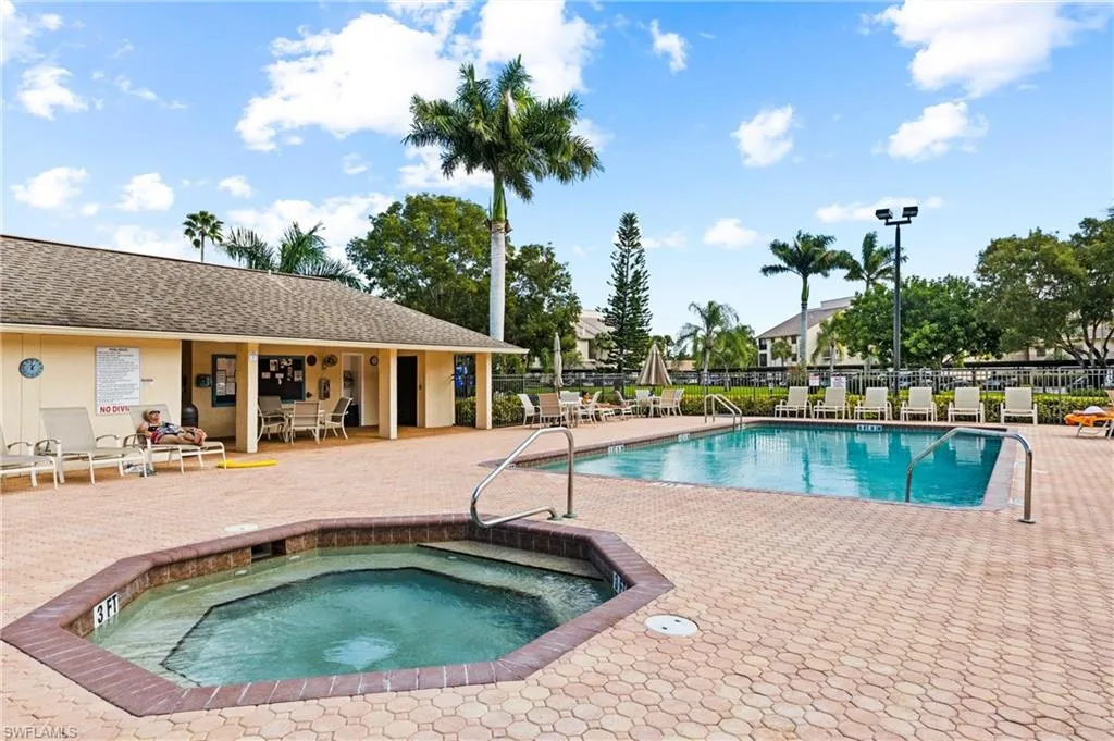 Fort Myers, Florida 33912, United States, 2 Bedrooms Bedrooms, ,2 BathroomsBathrooms,Residential,Active,55030