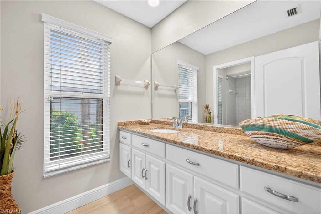 LONGSHORE LAKE - Residential