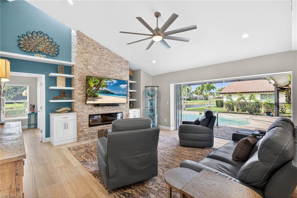 LONGSHORE LAKE - Residential