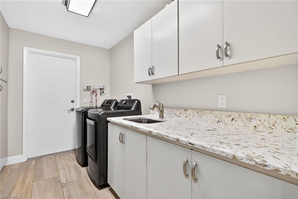 LONGSHORE LAKE - Residential