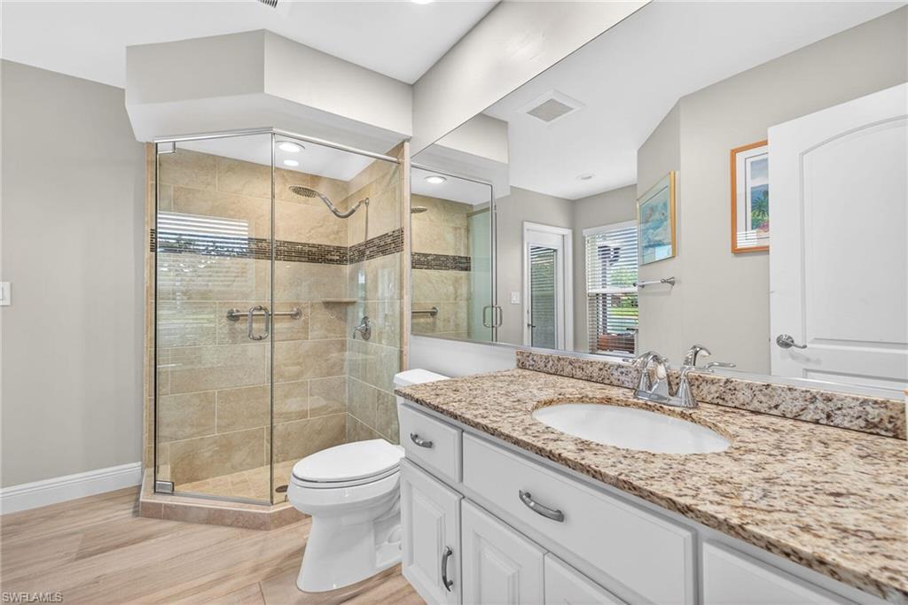 LONGSHORE LAKE - Residential