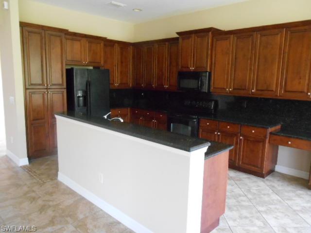 BOTANICA LAKES - Residential