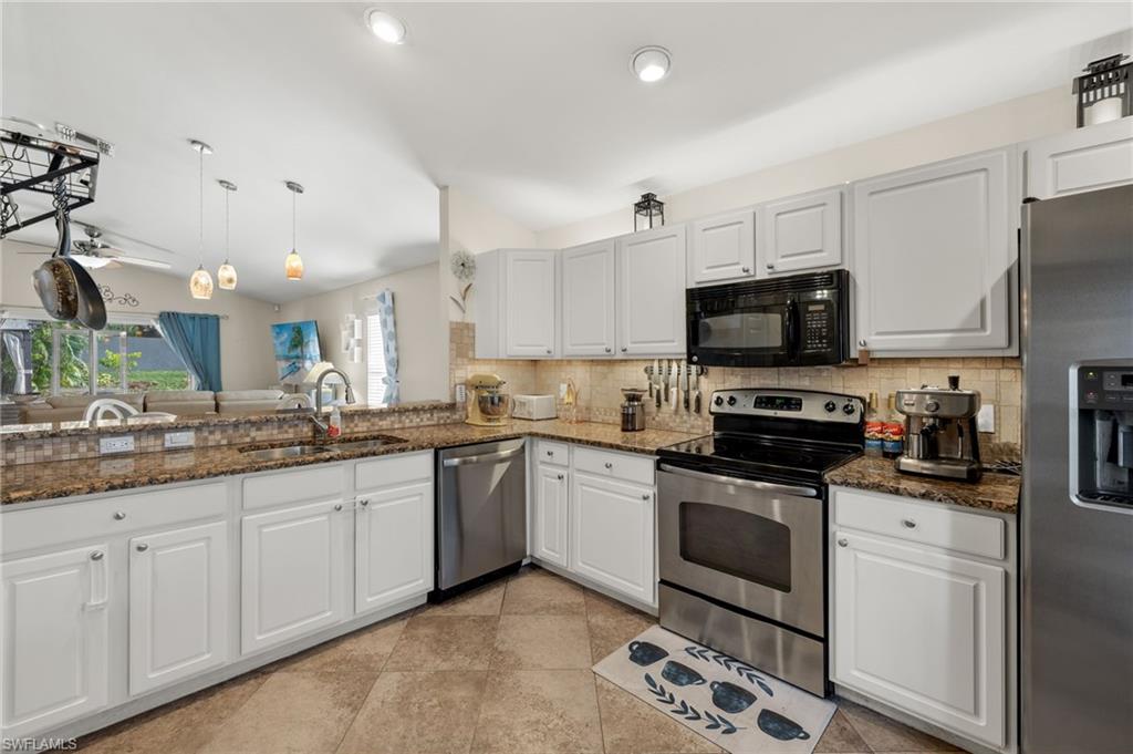 OAKMONT AT THE LAKES - Residential