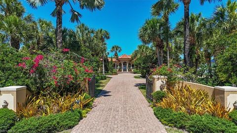 A home in NAPLES