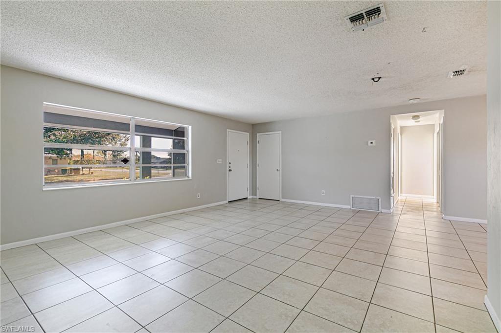 WILLOW LAKE - Residential