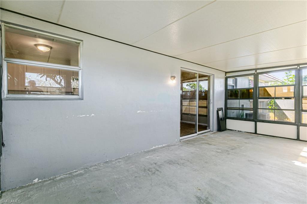 WILLOW LAKE - Residential