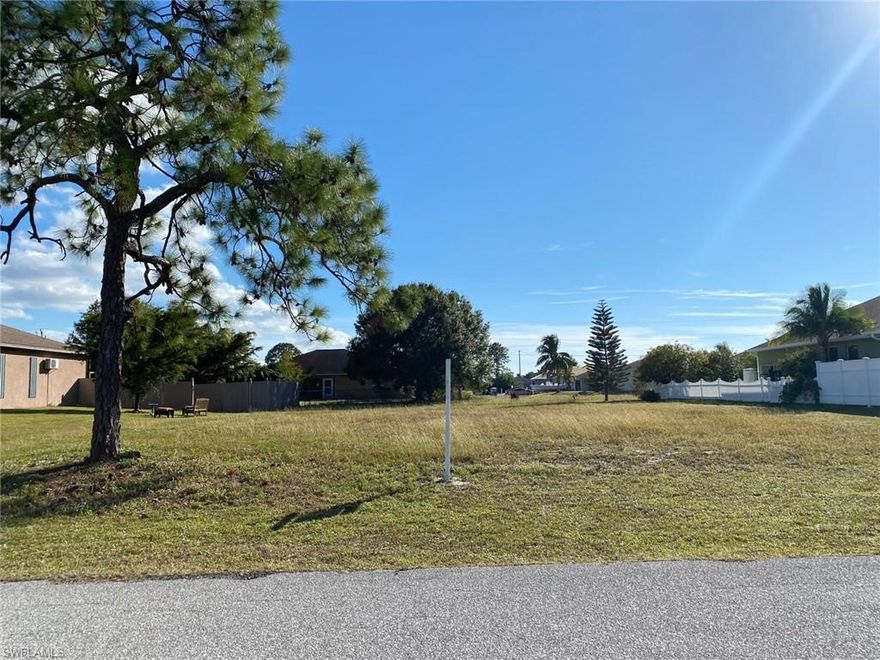 Build Your Dream Home in NW Cape Coral!

Fantastic opportunity to build your new dream home on this .24-acre single-family lot located in the desirable and fast-growing NW Cape Coral area! This property is situated in the highly sought-after X 500 flood zone—no flood insurance required! Enjoy close proximity to schools, shopping, restaurants, fishing, boat ramps with Gulf access, golf courses, Matlacha, Pine Island, and more. Experience the best of Southwest Florida living in this prime location. Don’t miss your chance to invest in this thriving community!