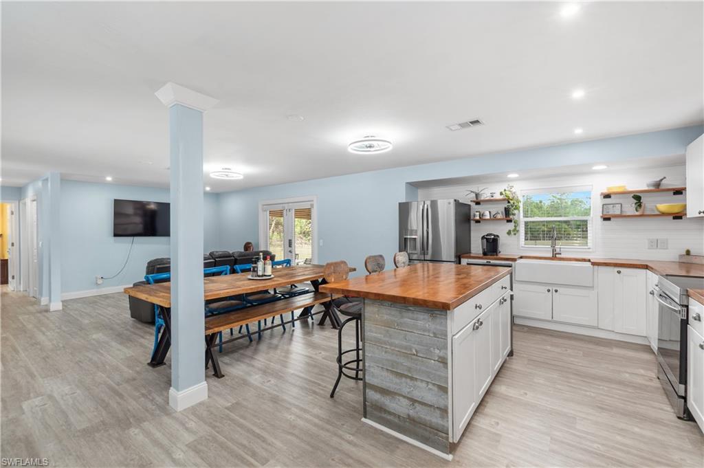 GOLDEN GATE ESTATES - Residential