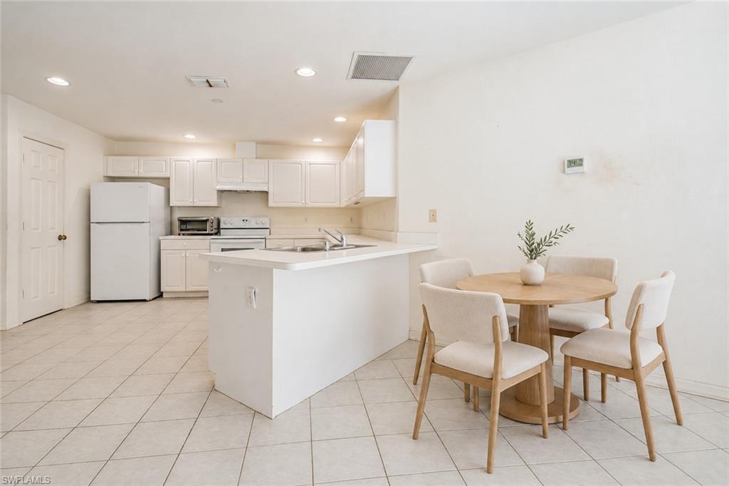 12347 Londonderry LN