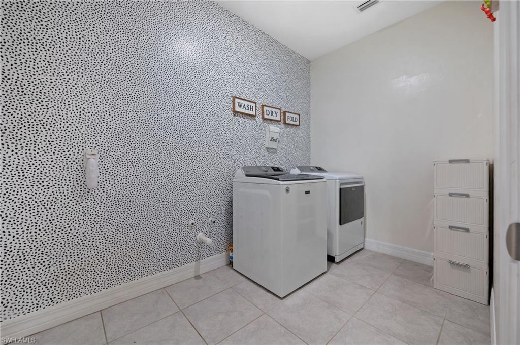 LAKE BABCOCK - Residential