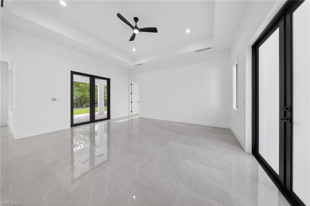 GOLDEN GATE ESTATES - Residential