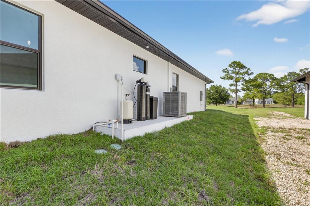 GOLDEN GATE ESTATES - Residential