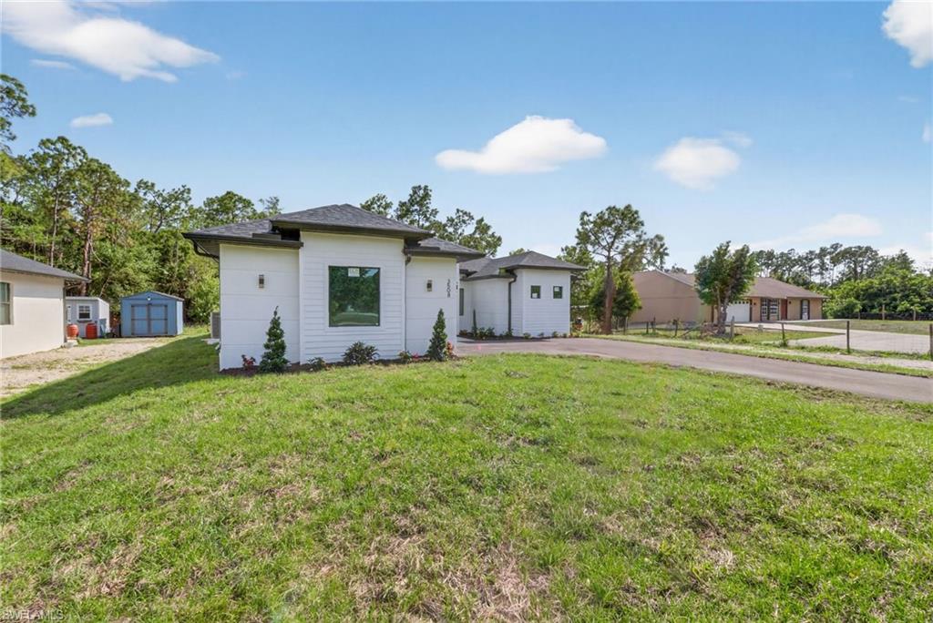 GOLDEN GATE ESTATES - Residential