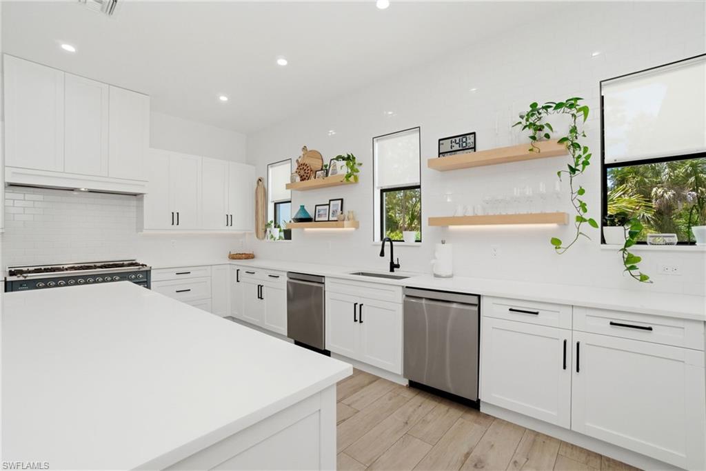 GOLDEN GATE ESTATES - Residential