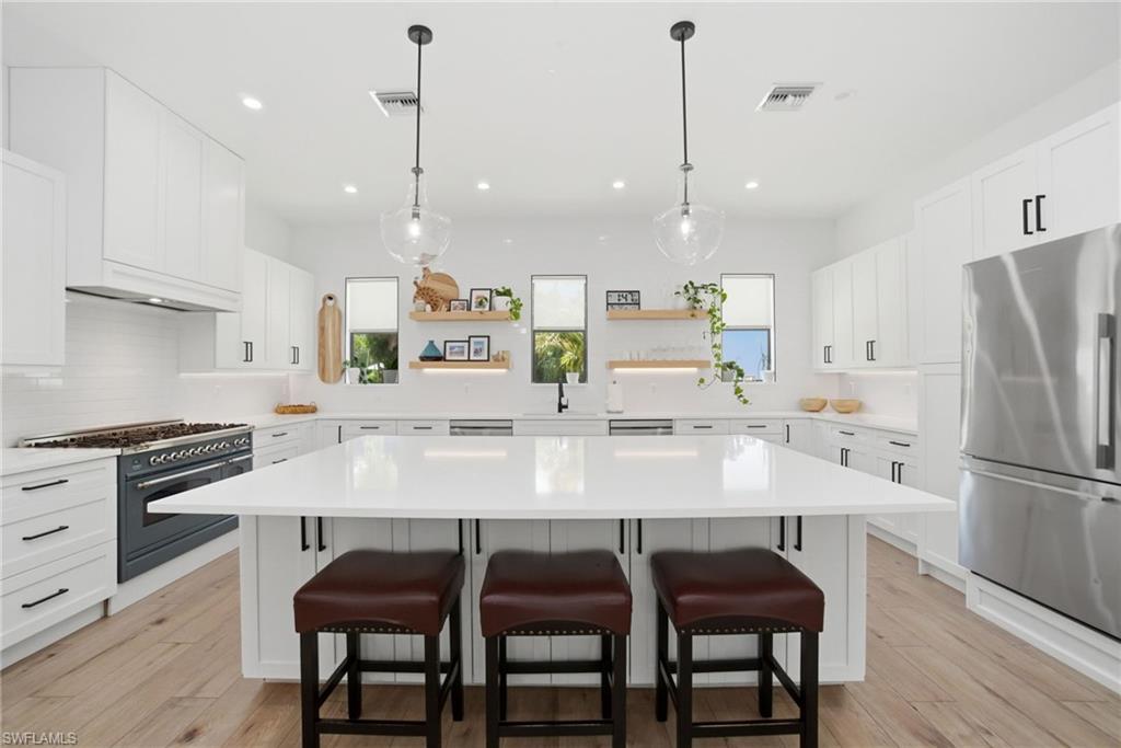 GOLDEN GATE ESTATES - Residential