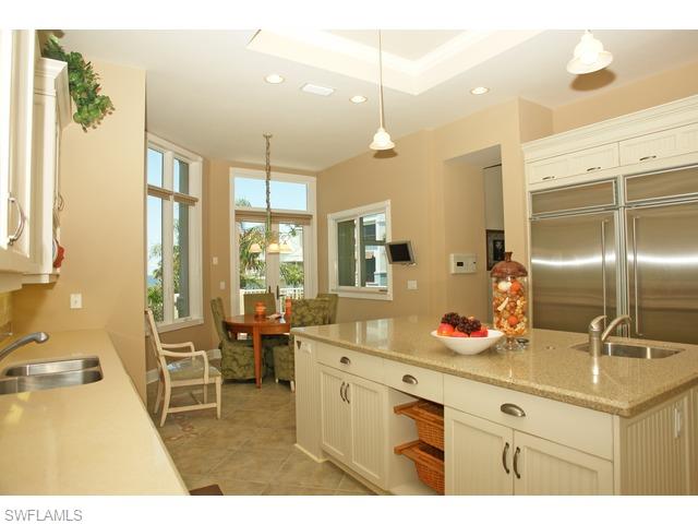 BAREFOOT BEACH - Residential