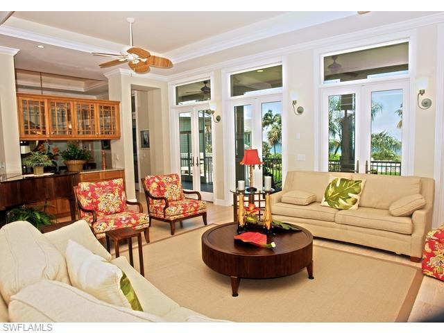 BAREFOOT BEACH - Residential