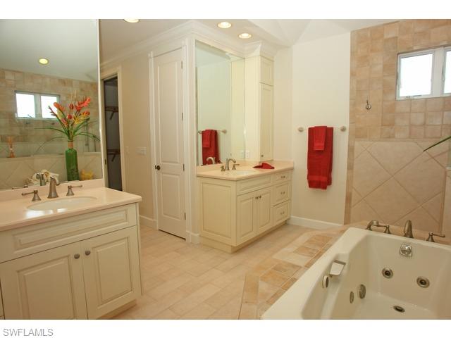 BAREFOOT BEACH - Residential