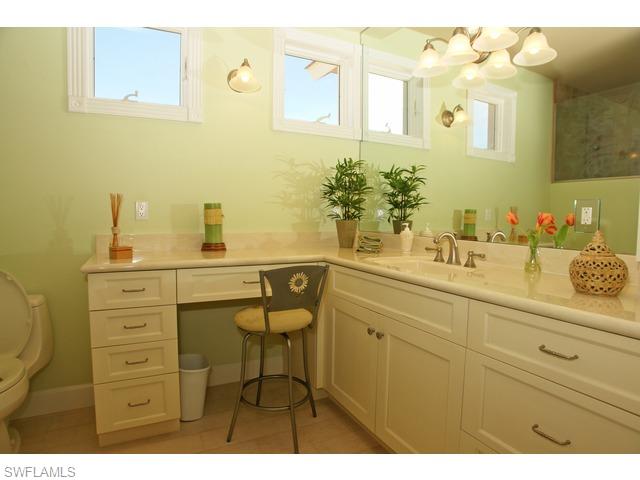 BAREFOOT BEACH - Residential