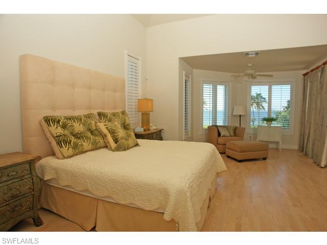 BAREFOOT BEACH - Residential