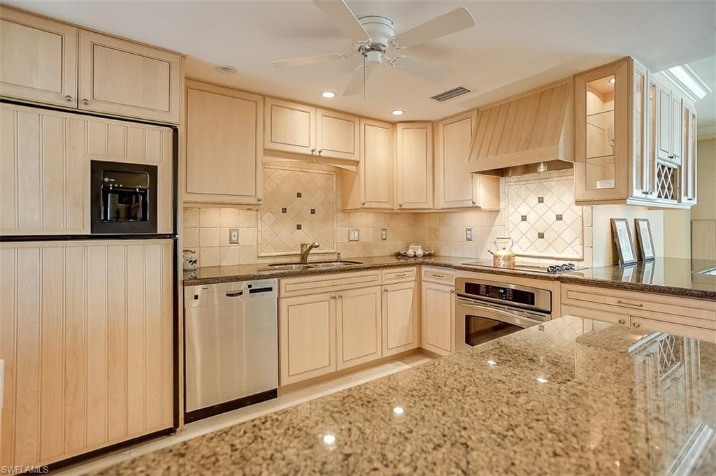 SHORES OF NAPLES - Residential