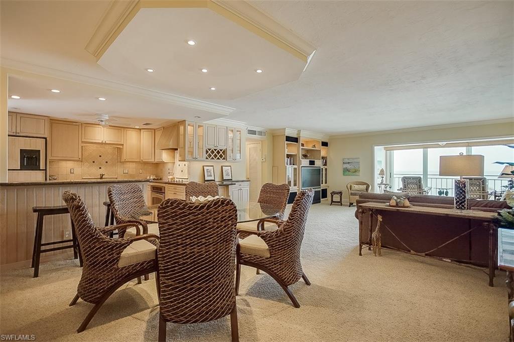 SHORES OF NAPLES - Residential