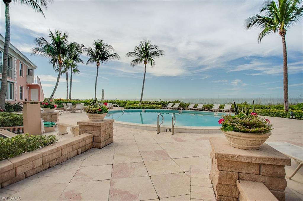 SHORES OF NAPLES - Residential