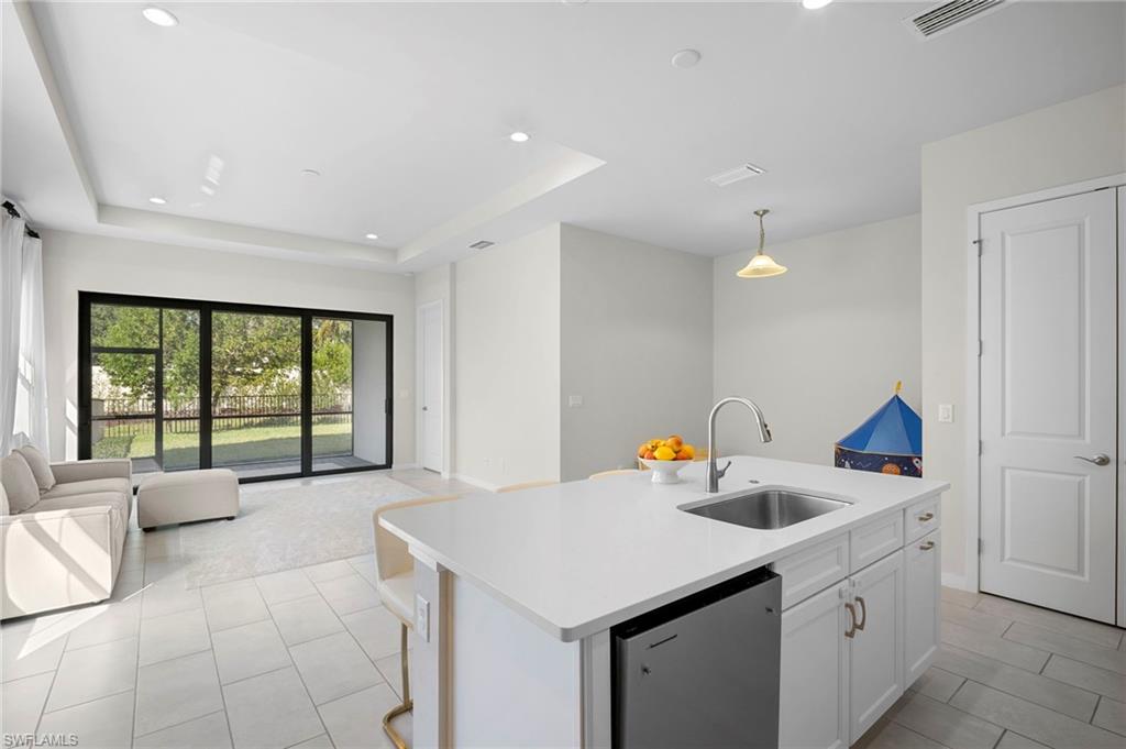 ABACO POINTE - Residential Lease