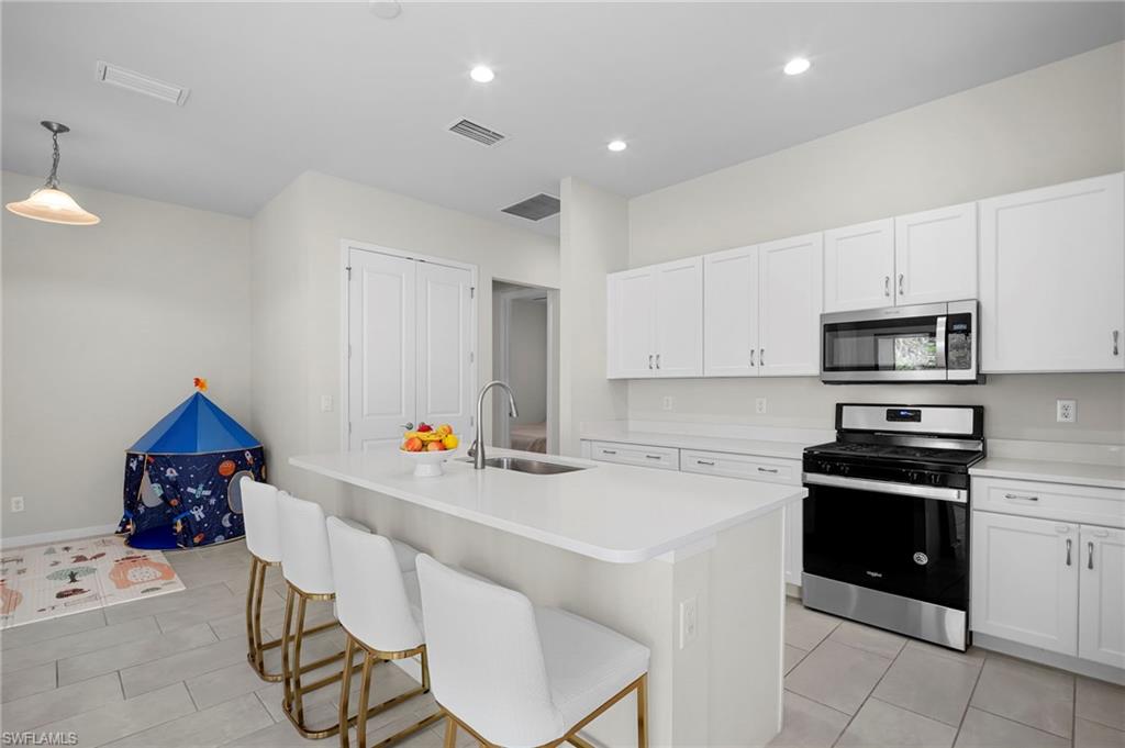 ABACO POINTE - Residential Lease